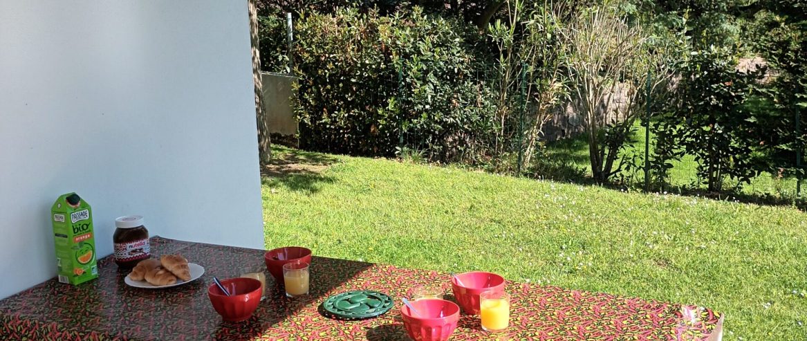 Terrasse couverte maison T3 Location Les 7 Nains, Bidart